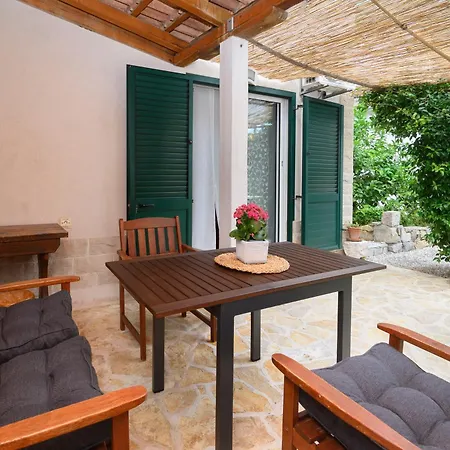Apartment House Marjan *