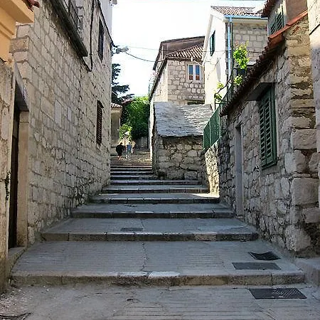 Apartment House Marjan *